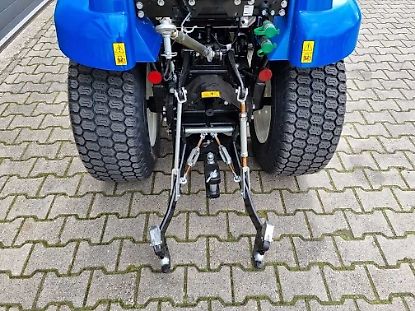 New Holland Boomer 25