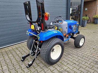 New Holland Boomer 25