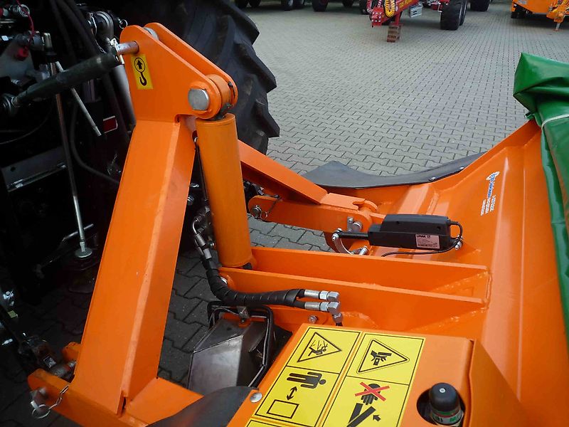 Pronar Salzstreuer HZS 10, selbstladend, NEU