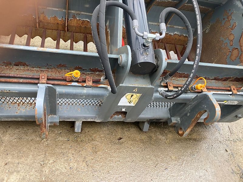 Bressel und Lade Silageschneidzange