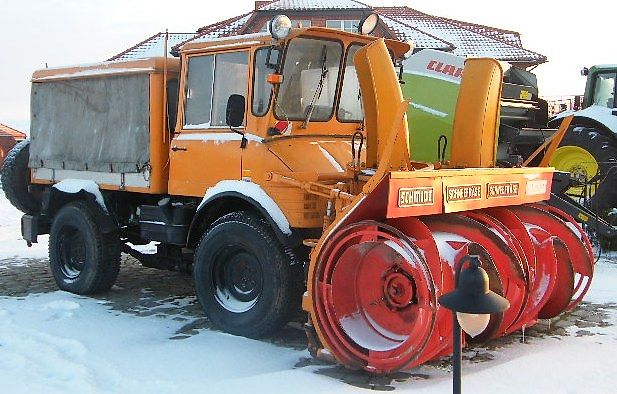 Mercedes-Benz Unimog 406