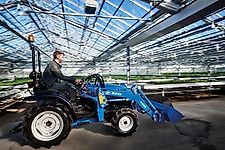 Solis 26 Seitenschaltung Frontlader Galaxy Pro Bereifung 4x4