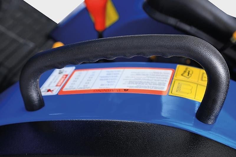 Solis 26 Seitenschaltung Frontlader Galaxy Pro Bereifung 4x4