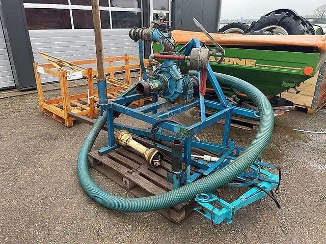 Caprari pomp op bok met hydraulische lift MEC-D3/65B
