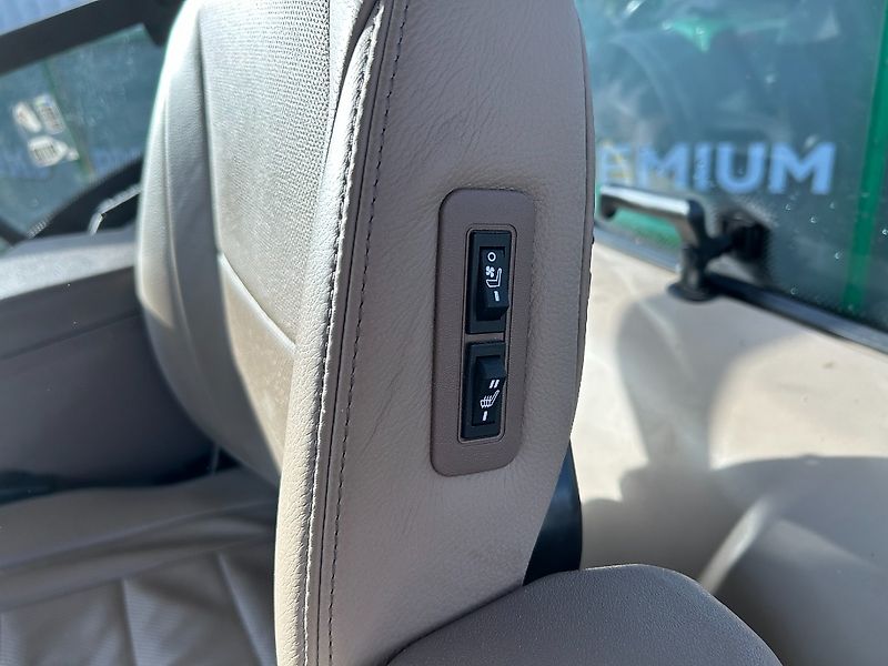 John Deere 6R 250 **MIETRÜCKLÄUFER**