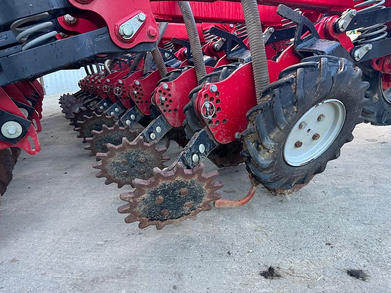 SUMO DD4 Seed Drill c/w Front Tank