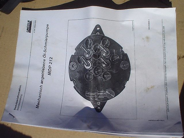 Welger Mech. Öl-Schmierpumpe MOP212, 10 Anschl., 652-46453-1