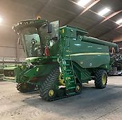 John Deere T670