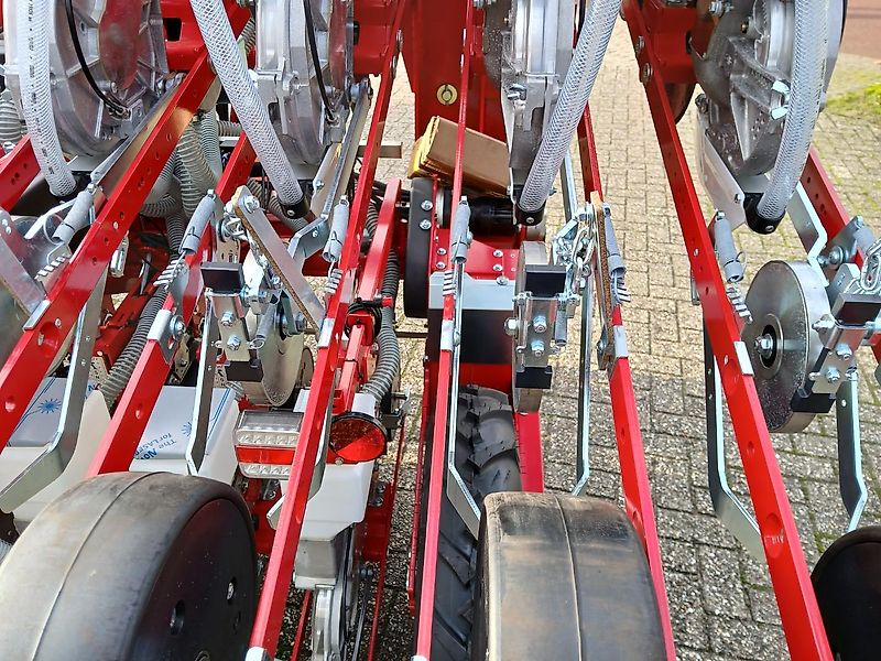 Agricola Italiana Uienzaaimachine groentenzaaimachine