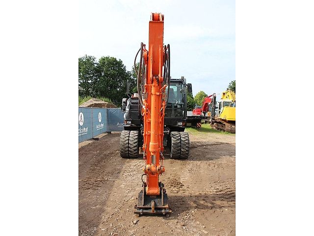 Hitachi ZX140W-5B