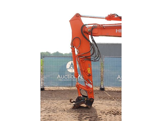 Hitachi ZX140W-5B
