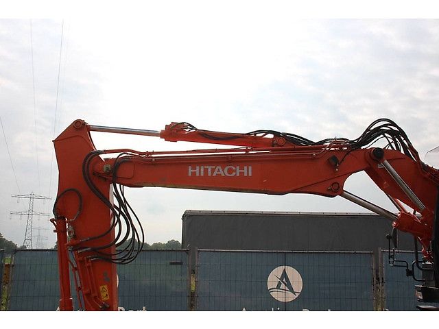 Hitachi ZX140W-5B