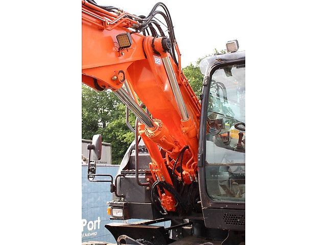 Hitachi ZX140W-5B