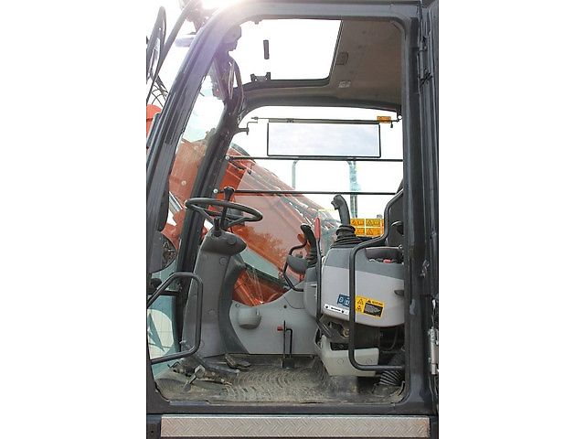 Hitachi ZX140W-5B