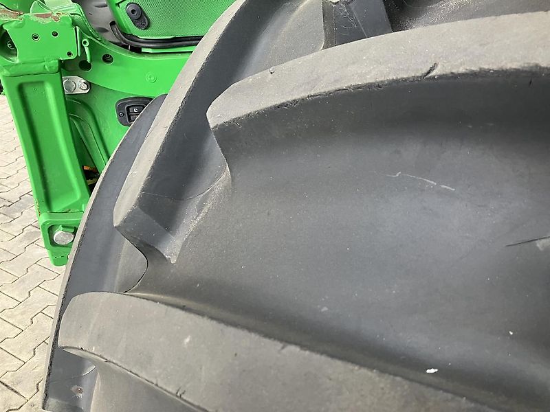 John Deere 6R 250