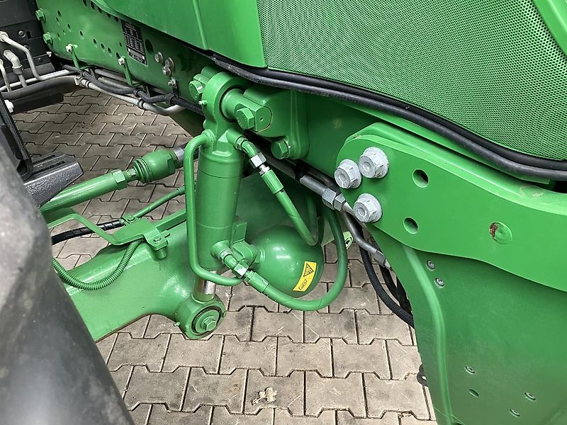 John Deere 6R 250