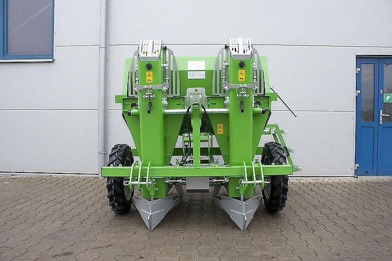Bomet Kartoffelpflanzmaschine / Potato planter / Planteuse de pomme de terre / Piantapatate / Plantadora automática de patatas / Картофелесажалка / Sadzarka ziemniaków