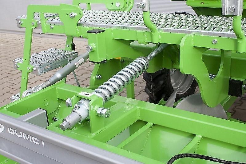 Bomet Kartoffelpflanzmaschine / Potato planter / Planteuse de pomme de terre / Piantapatate / Plantadora automática de patatas / Картофелесажалка / Sadzarka ziemniaków