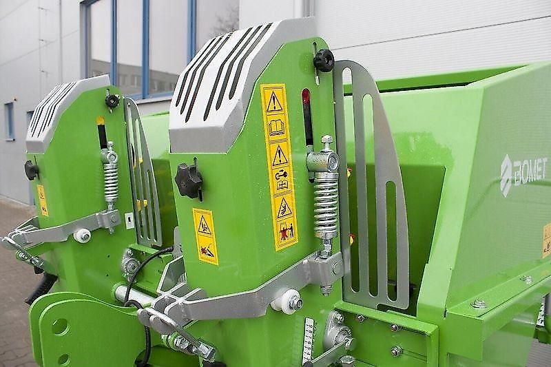 Bomet Kartoffelpflanzmaschine / Potato planter / Planteuse de pomme de terre / Piantapatate / Plantadora automática de patatas / Картофелесажалка / Sadzarka ziemniaków