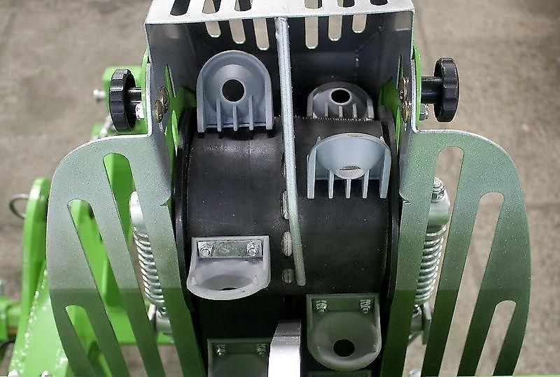 Bomet Kartoffelpflanzmaschine / Potato planter / Planteuse de pomme de terre / Piantapatate / Plantadora automática de patatas / Картофелесажалка / Sadzarka ziemniaków