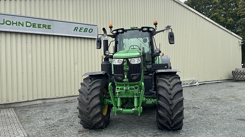 John Deere 6M240