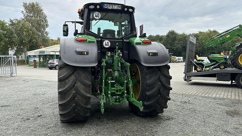 John Deere 6M240