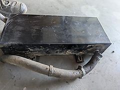 Zusatzölbehälter für Hydraulik Case XL Schlepper