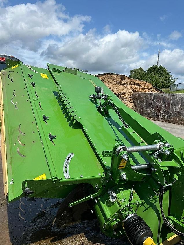 Krone Mähwerk/Mähkombi B880 CV und EasyCut F320 CV