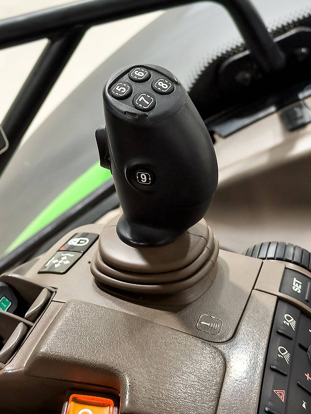 John Deere 6215R AutoPowr IVT 50 km/h, axle suspension, cab suspension, SF7500 AutoTrac, air brake, CommandPro