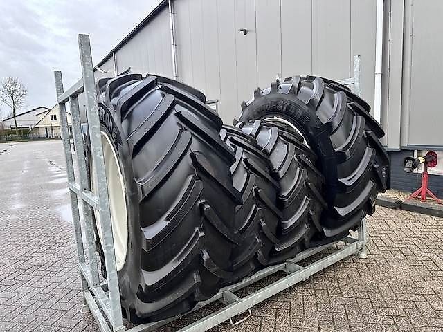 Bridgestone 650/65 R38 + 540/65 R28 VF