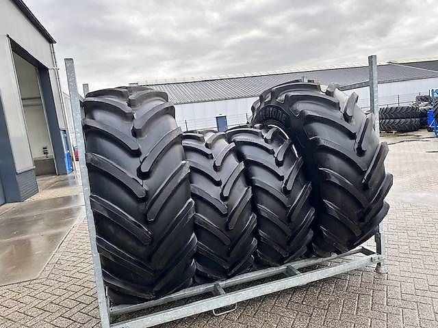 Bridgestone 650/65 R38 + 540/65 R28 VF