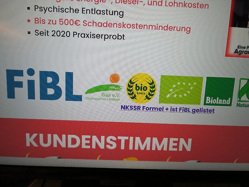 Rau Zwischenachs Hackgerät für Geräteträger Rau 12 reihiges Fronthackgerät mit Accord Frontbock Pendelbock mit Kulturschutzscheiben hydraulische Klappung 3 Gänsfußschare je Reihe