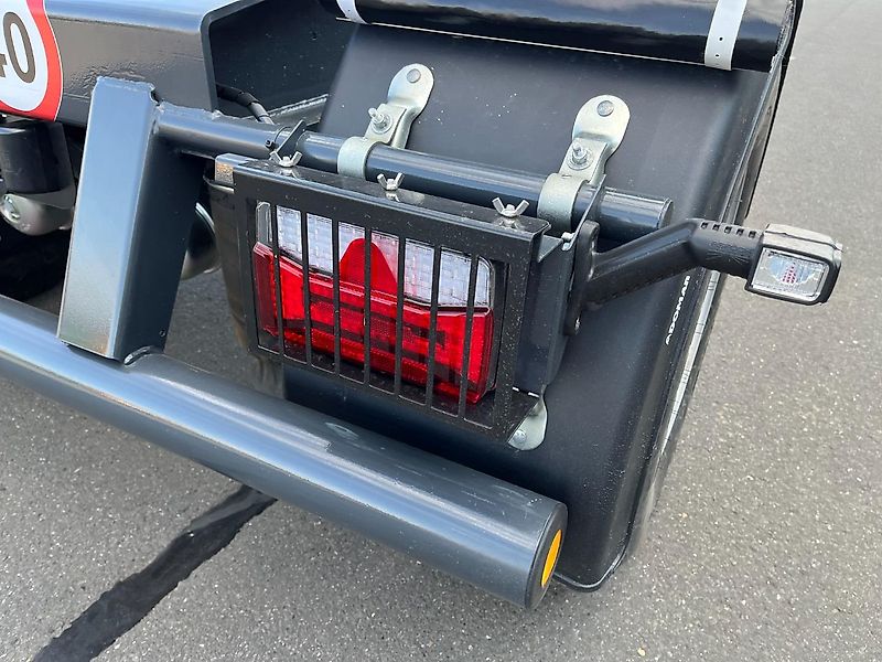 WIELTON PRD-1 mit Hydraulik 40 km/h