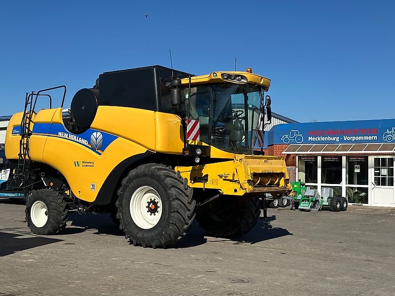 New Holland CX 6090 # 7,50m VariFeed