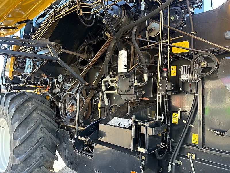 New Holland CX 6090 # 7,50m VariFeed