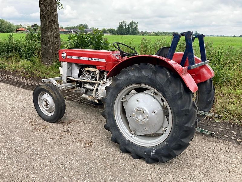 Massey Ferguson 130