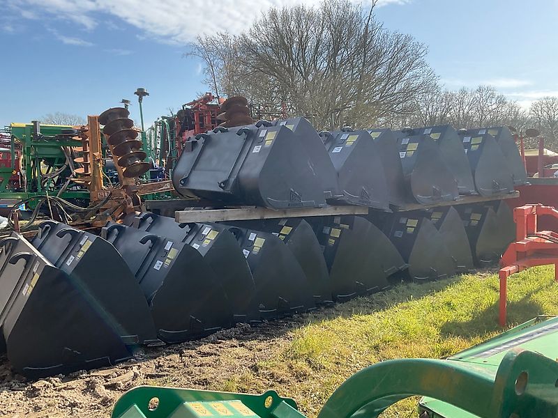 Rhino X BUCKETS - 7FT.6INS