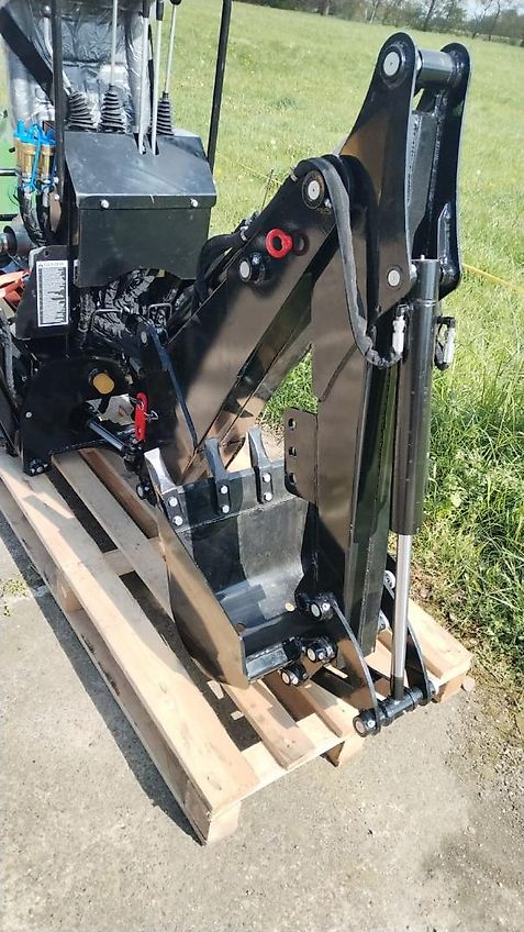 Atlas Anbaubagger System Atlas Schlepperanbau in Dreipunkt mit seperatem Sitzplatz für optimalen Blick auf den Grabenlöffel Schwenkung rechts/links siehe auch Video in dieser Anzeige