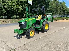 John Deere 3046R ROPS IT