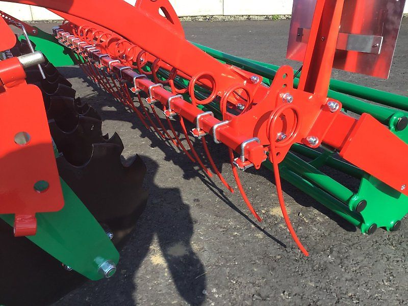 AGRO-MASZ BT 30 3m Arbeitsbreite Beleuchtung