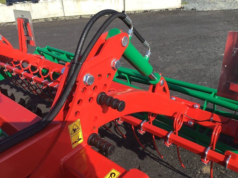 AGRO-MASZ BT 30 3m Arbeitsbreite Beleuchtung