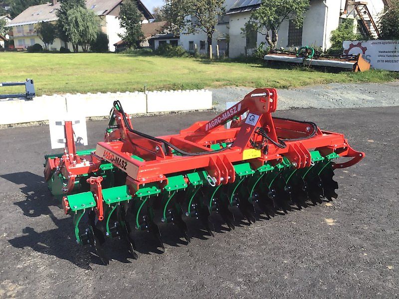 AGRO-MASZ BT 30 3m Arbeitsbreite Beleuchtung