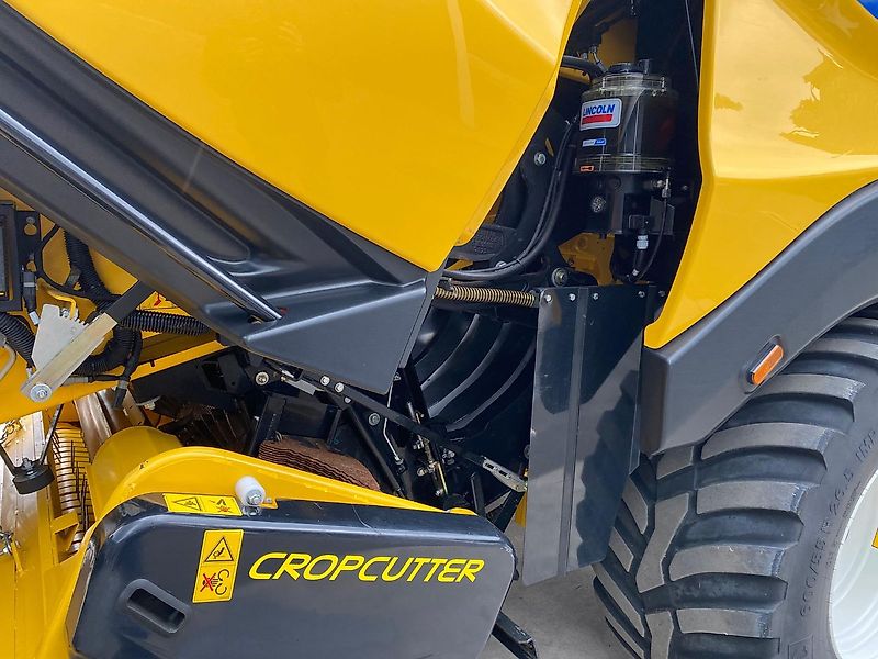 New Holland BB 1290 High Density CropCutter