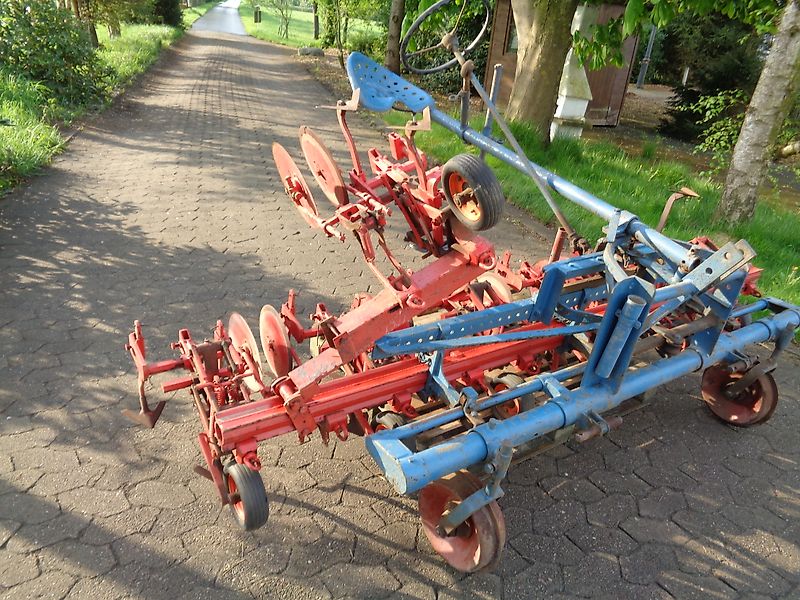 Rau Hacke 6 Reihig Gänsefußschare mit Pilotensitz