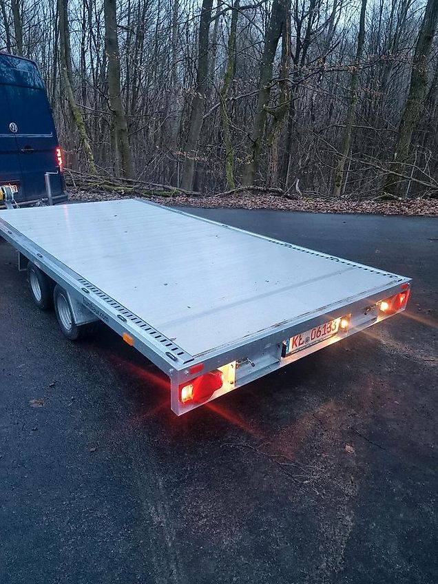 Humbaur Universal 3000 Transportanhänger