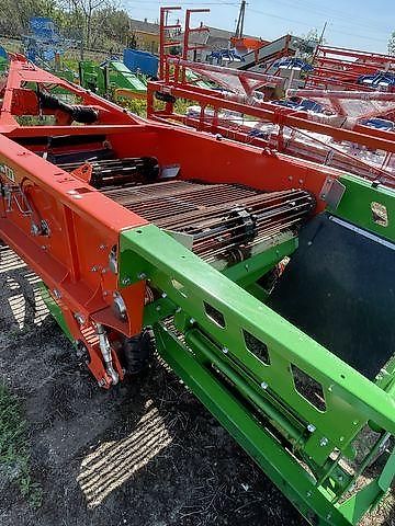Holaras UR 135 HZ Onion windrower