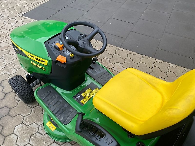 John Deere X147R