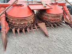 Kemper Kemper Champion 3000 Anbauhäcksler mit Halmteiler beidseitig Frontanbau Ideal für Systemfahrzeuge Claas Xerion