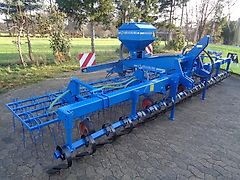 Köckerling Grünlandstriegel Köckerling Grasmaster 600 cm Arbeitsbreite Grünlandnachsaatgerät mit Pneumatikstreuer Crossbord zur Maulwurfhaufeneinebnung Kein Güttler Einböck Hatzenbichler Carree Grünlandstriegel Grünlanschlitzgerät mit Belüftungseinrichtung Nachsaatg