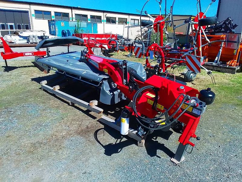 Massey Ferguson DM316 Takaniittokone